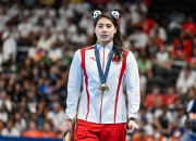 开云体育app-法国游泳选手创纪录，夺得金牌