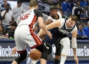 开云APP-关于篮网B队碾压凯尔特人B队，萨博尼斯送出助攻的信息