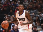 开云体育直播-NBA球员赛后私下表现吸粉不断，获球迷喜爱的简单介绍