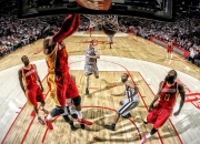 开云在线直播-西决生死战之夜，塔图姆用实力打破质疑，书写属于自己的传奇