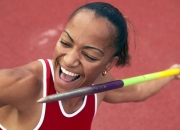 开云足球直播-赛场奇迹，新疆队逆转凯尔特人，霍勒迪点燃全场