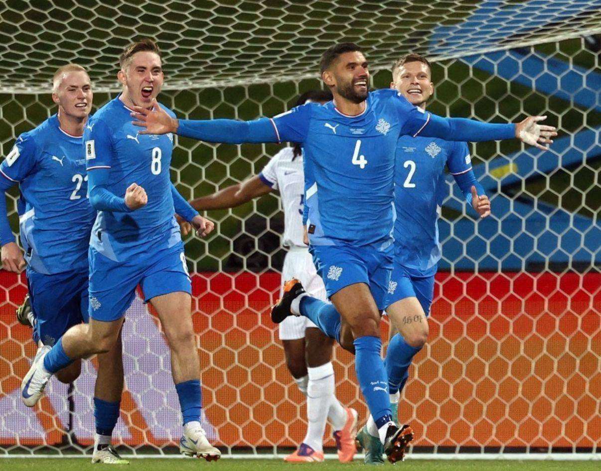 法国队客场灭绝比利时，提前锁定小组第一名