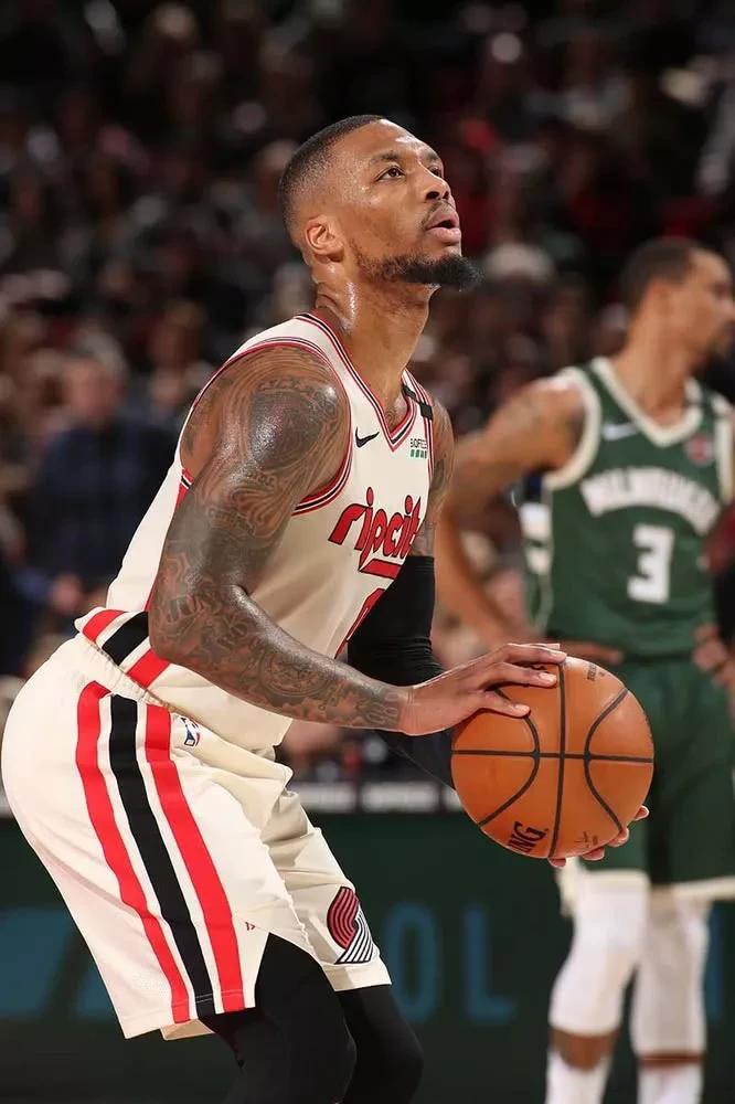 圣埃蒂安球队核心球员受伤，球迷担心战绩影响的简单介绍