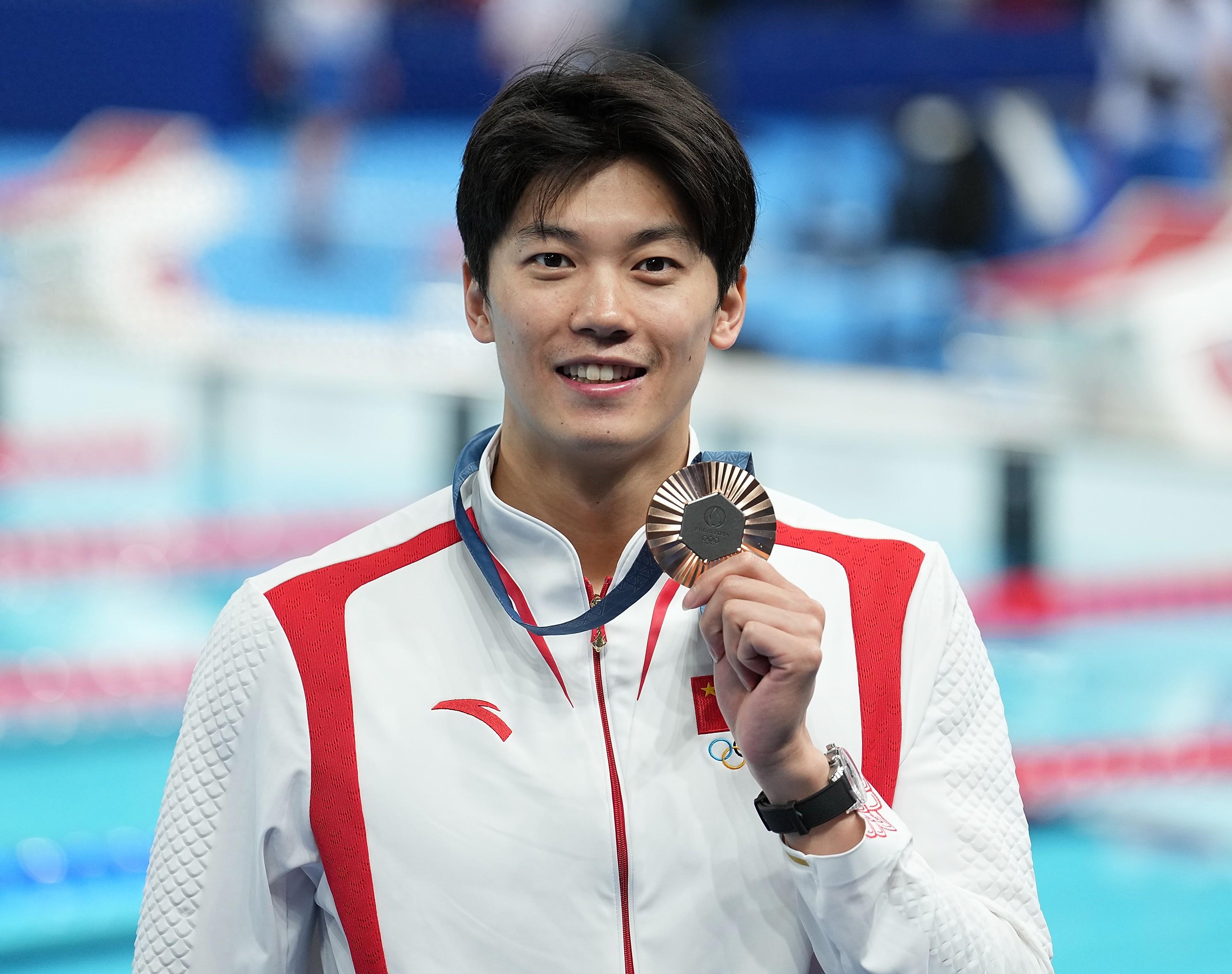 法国游泳选手创纪录，夺得金牌