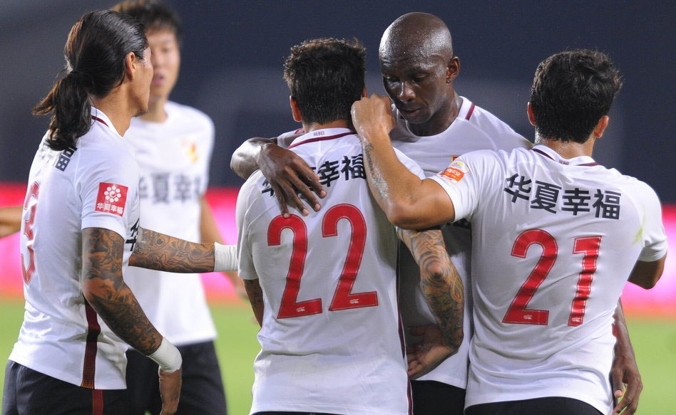 包含欧预赛第二阶段开启，球队奋力冲刺晋级的词条