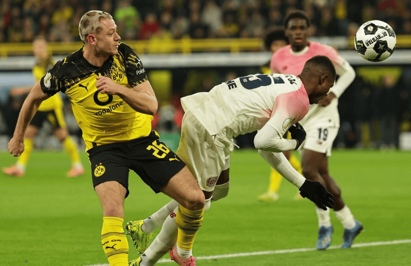 包含多特蒙德逆转勒沃库森，哈兰德刷新纪录的词条