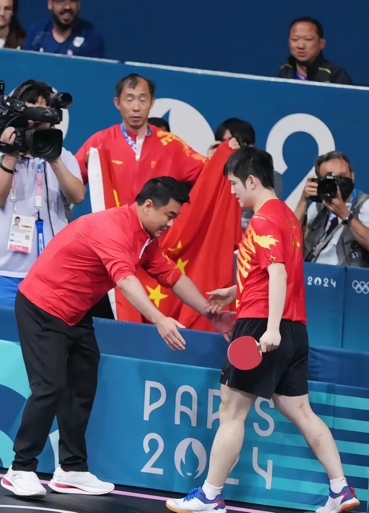 日本队完胜中国队，王皓点燃赛场