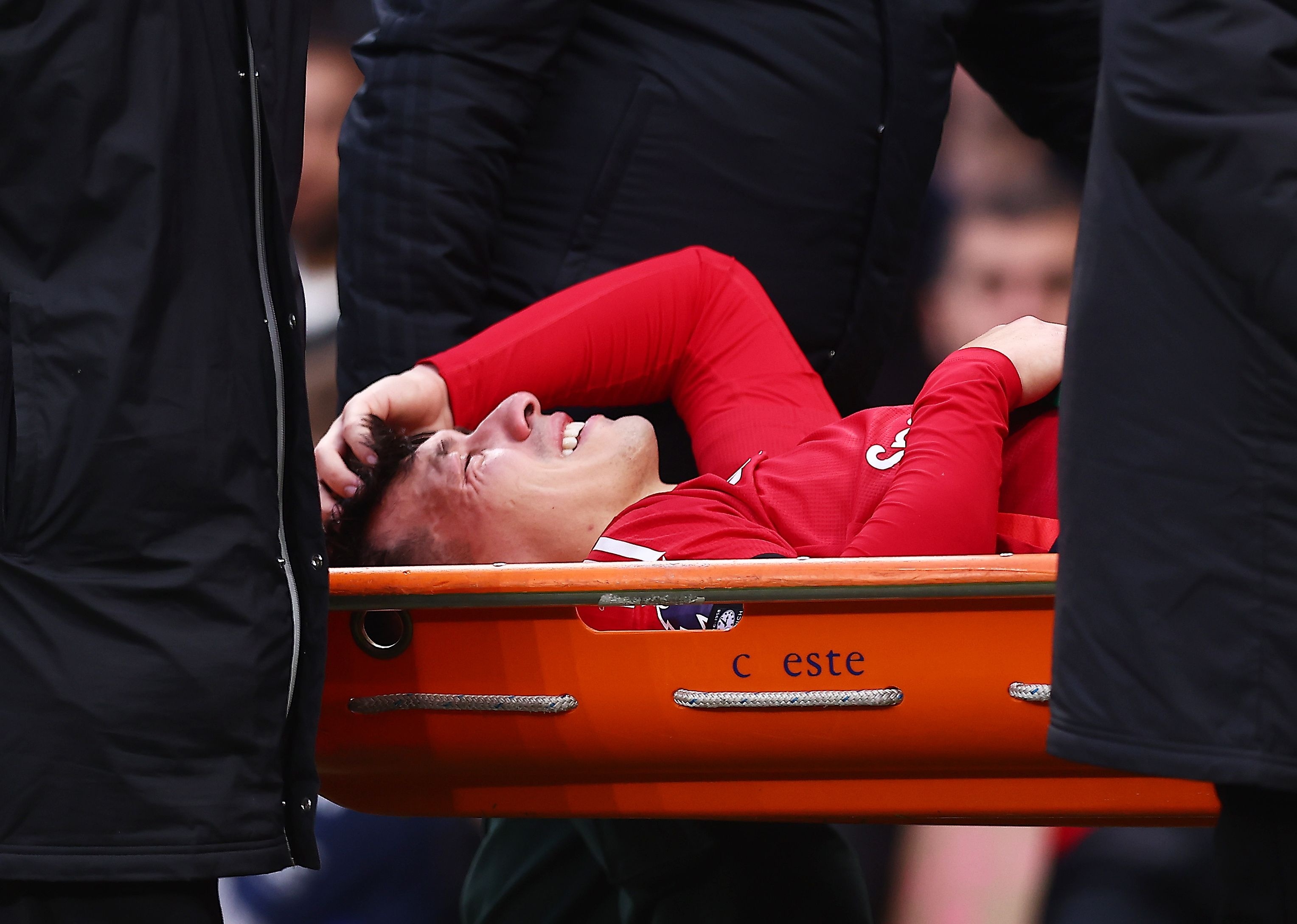 阿根廷足球巨星受伤，或将错过新赛季