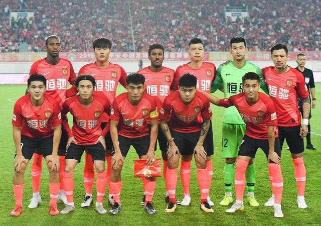 关于中超经典：上海上港与广州恒大争霸，期待一面的信息