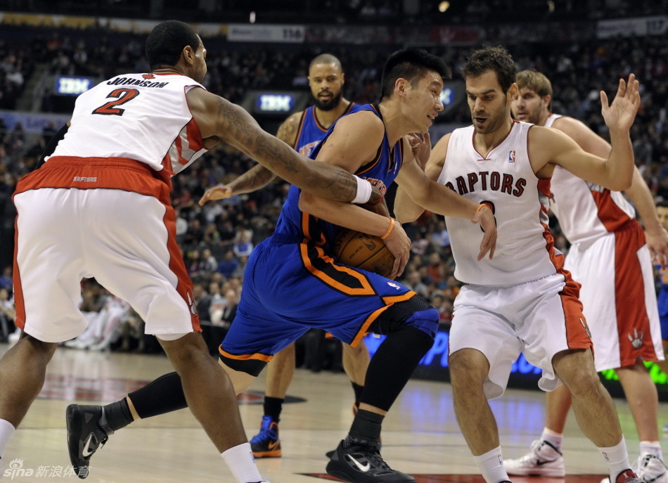 包含猛龙翻盘尼克斯，布拉德利三分雨点燃全场的词条