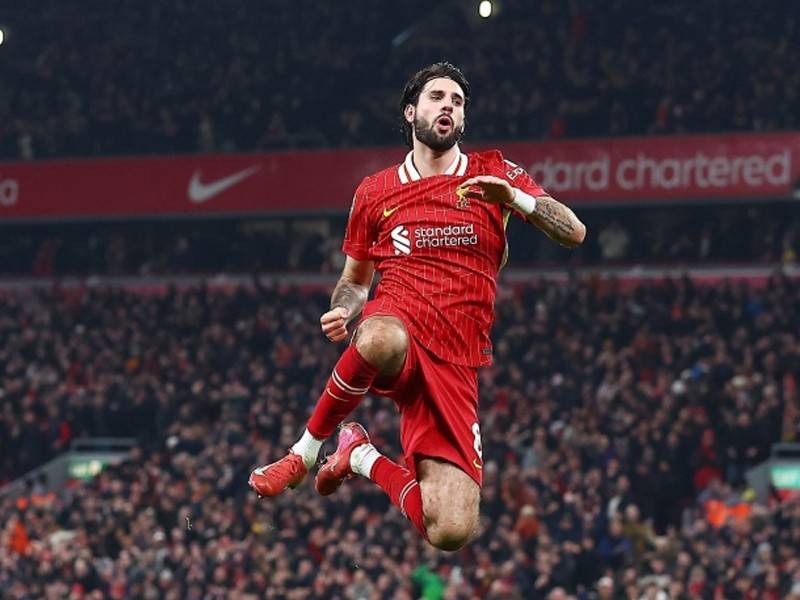 利物浦险胜晋级，欧冠征程延续