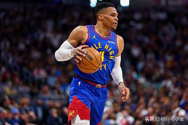 关于独行侠强势勇士B队，威斯布鲁克爆发神勇的信息