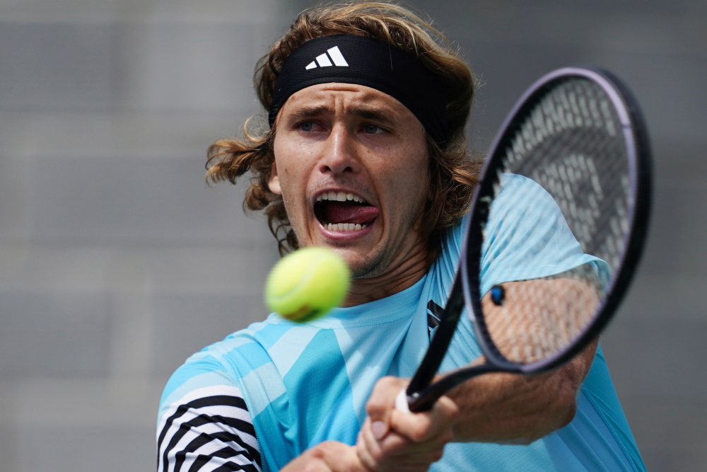 意大利网球队碾压世界网球队，兹维列夫关键制胜