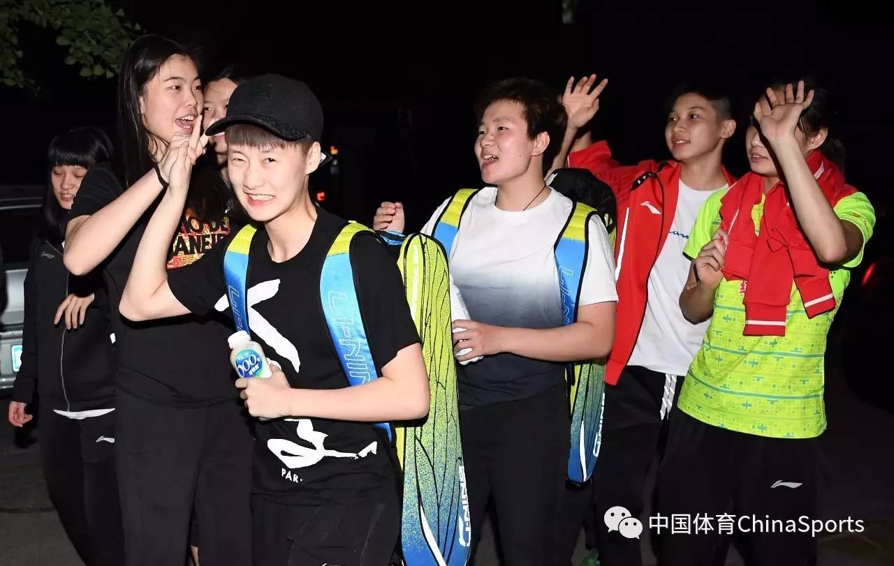 英格兰羽毛球队轻取法国羽毛球队，谌龙制霸全场的简单介绍