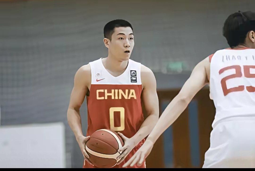 深圳队轻取山西队，高诗岩刷新纪录的简单介绍