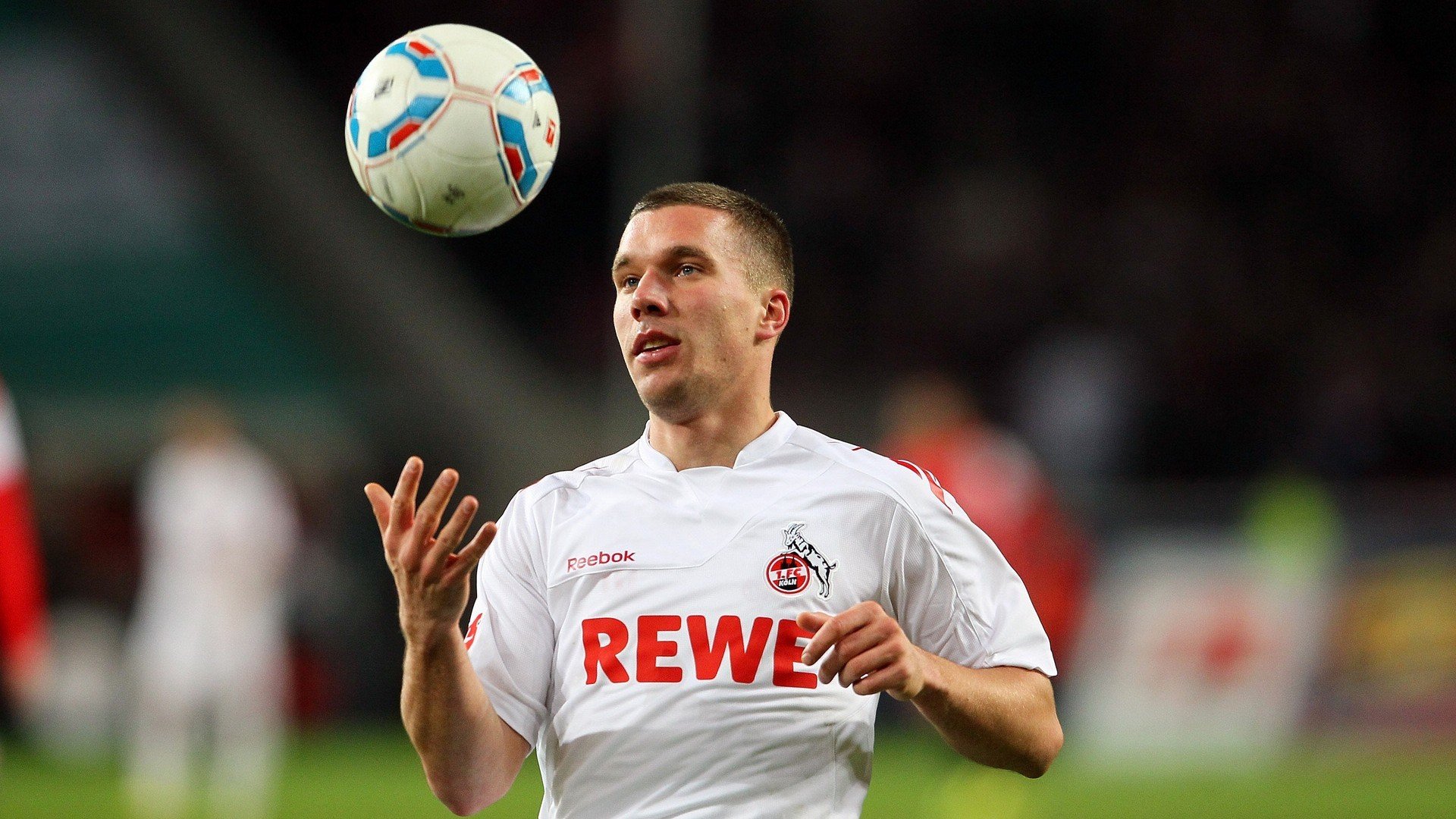 逆转之夜,戈麦斯刷新纪录,皇马传奇再添一笔